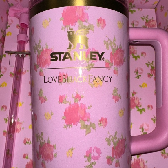 Stanley 2025 Love Shack Fancy 30 oz Tumbler - Picture 3 of 6
